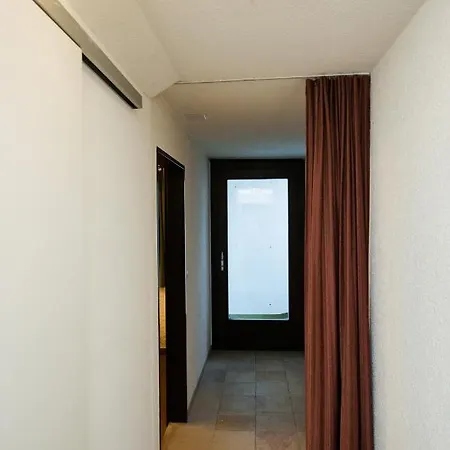 Basement Flat In Quiet Nature Area Apartament